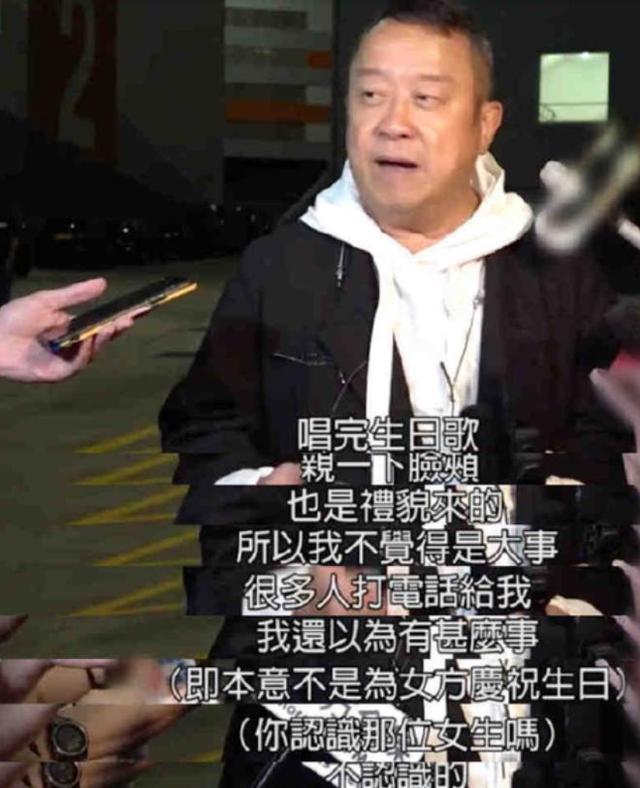 曾志伟：抱怨女儿不和他洗澡，被曝上厕所不穿衣服，金马奖撕手卡