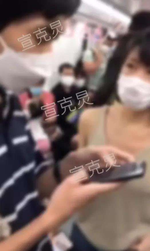 「行拘！」沪一男子地铁内偷拍美女隐私部位，被当场怒斥勒令删除