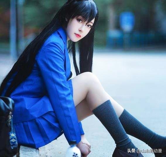 二次元cosplay：高中生完美cos小兰，漫画腿神还原，宝儿姐颜值高