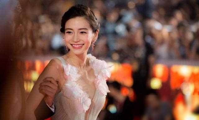 “魔都”盛产美人，这10位上海女星，个个一貌倾城