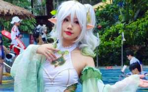 动漫美女霤胸(在漫展中露腿漏胸算大尺度吗？这种cosplay为什么没有被禁呢？)