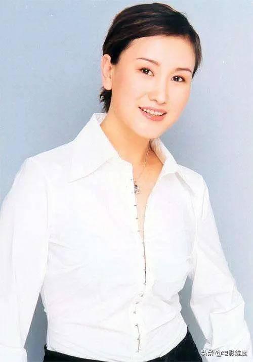 51岁“最美警花”王茜，丈夫离世后为爱守寡5年，如今容颜依旧