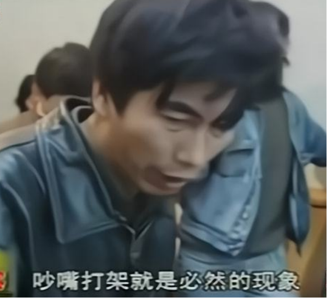 2000年，男子为控制女友，强制给她戴上“贞操锁”，被捕后还狡辩