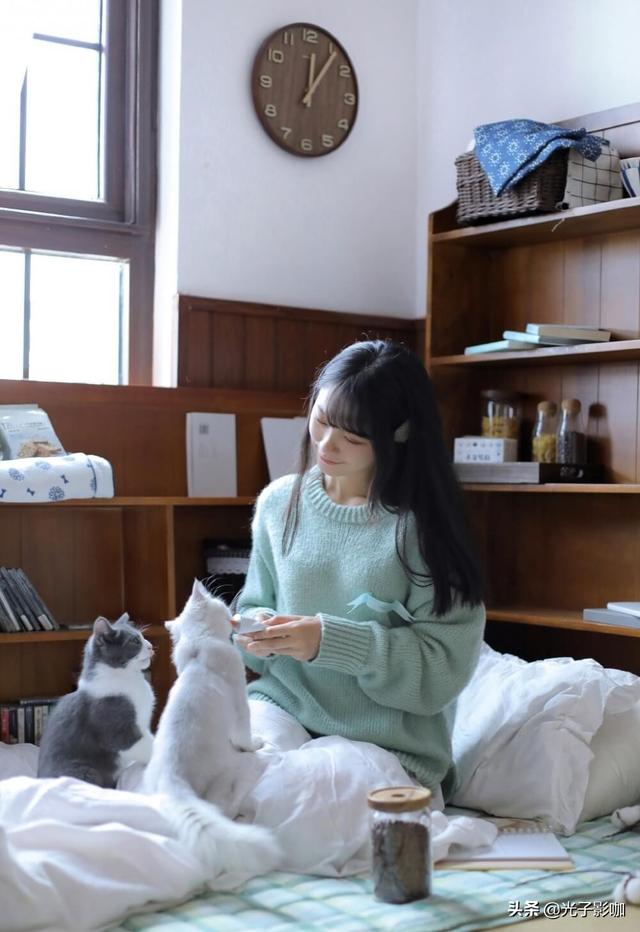 美女与猫主题清新柔美女孩温柔可爱私房写真