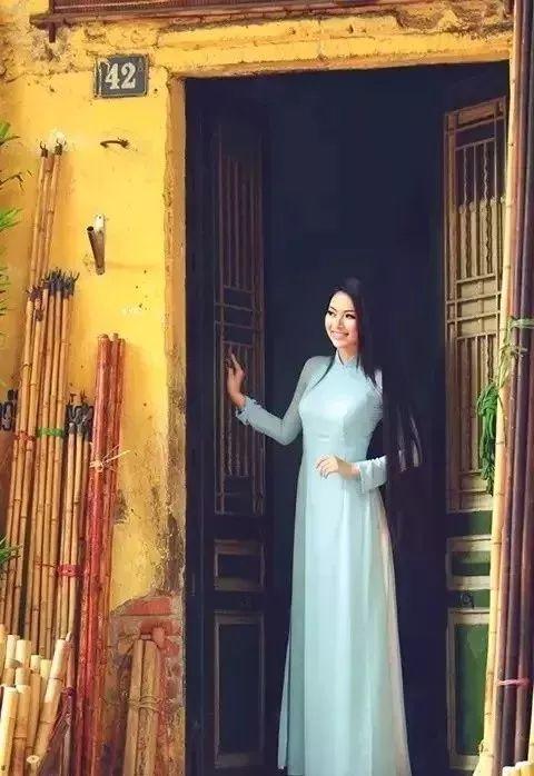 清纯，美丽——越南的旗袍美女