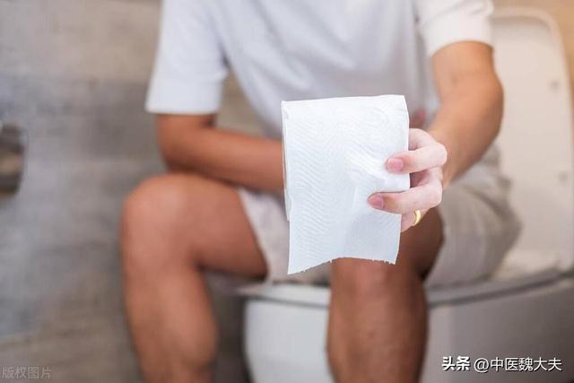 一位单身美女的疑惑：“亲热”时，男人尿尿和射精会同时发生吗？