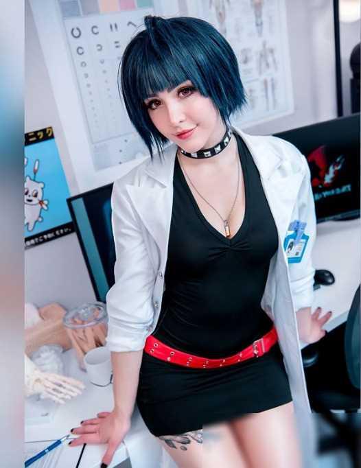 大秀肉感好身材！90后加拿大辣妹Coser：luxlo美照赏