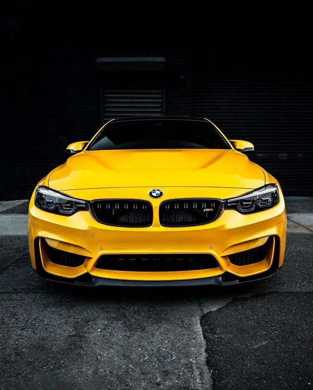 宝马BMW M4 CS黄色诱惑