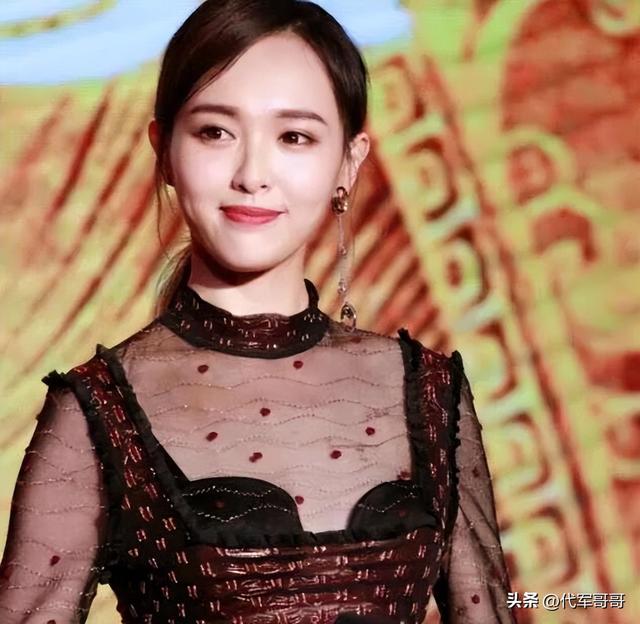 盘点“内衣外穿”的10位美女明星，看看谁最性感？