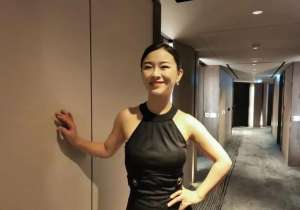 断腿美女廖智换腿(地震后前夫见死不救，她获救后失去双腿和女儿，今靠跳舞涅槃重生)